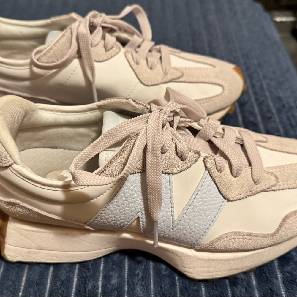 Women's Cream Sneakers